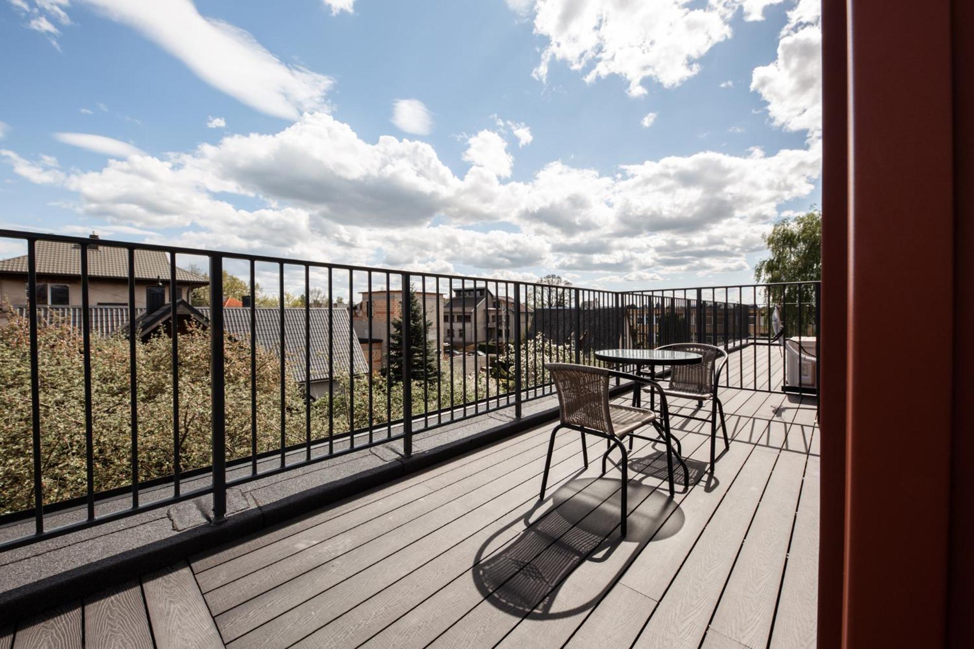 2 Floor With Amazing Terrace